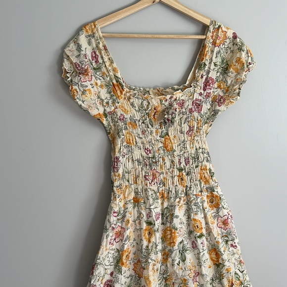 VINTAGE FLORAL GOWN - Picture 2 of 7